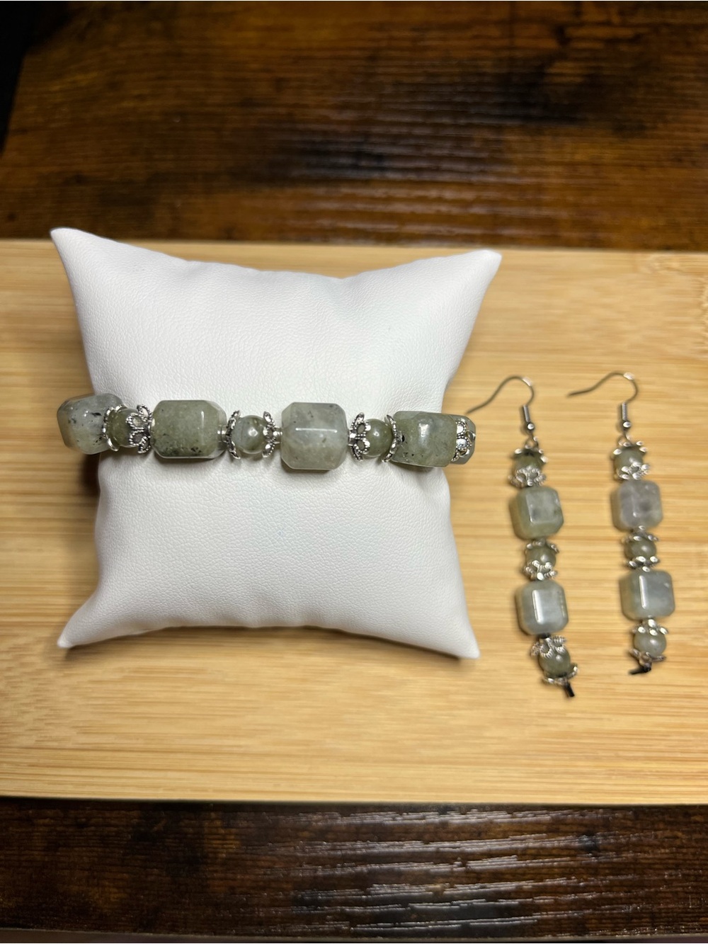 ✨ Silver Mist Labradorite Bracelet & Earrings Set